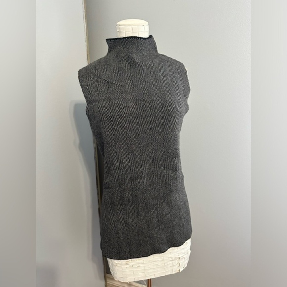 Max Studio blended mock neck sleeveless herringbone knit  tunic top